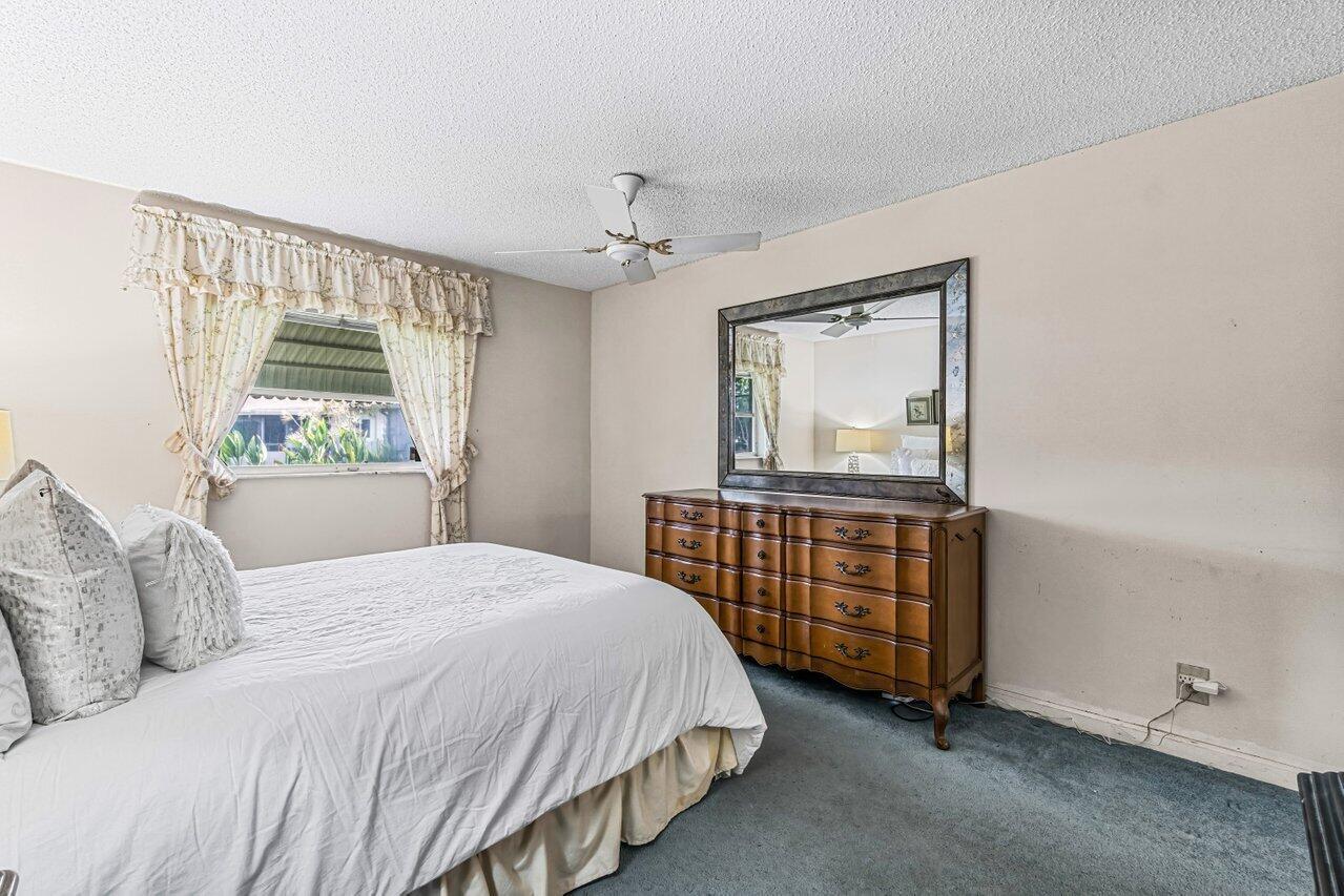 DELRAY VILLAS - Residential