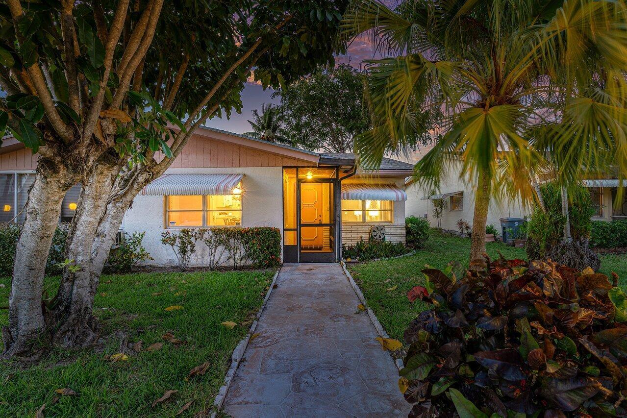 DELRAY VILLAS - Residential