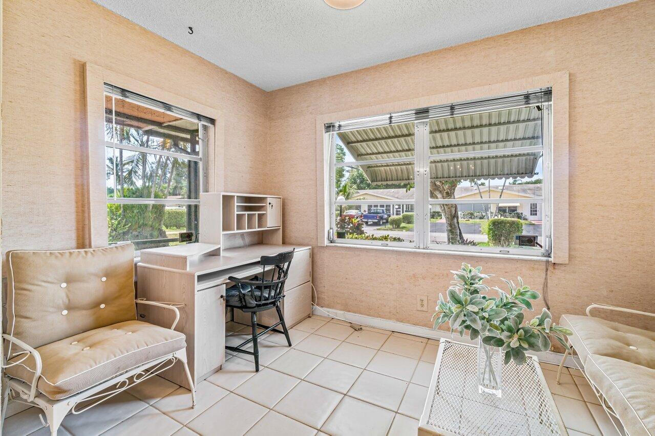 DELRAY VILLAS - Residential