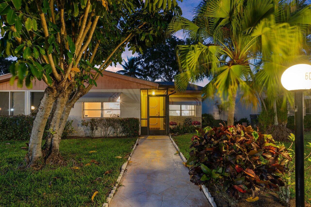 DELRAY VILLAS - Residential