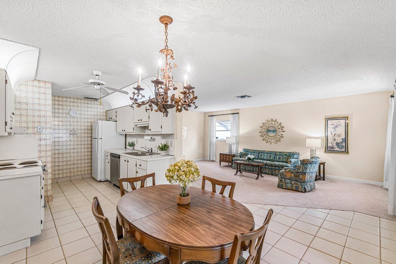 DELRAY VILLAS - Residential