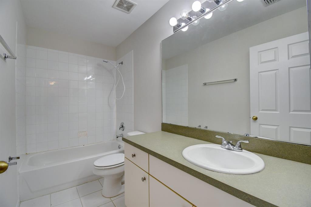 BOYNTON OASIS - Residential Lease