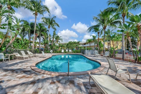 Tiny photo for 4051 NE 13th Avenue #69-3, Oakland Park, FL 33334 (MLS # B26040291)