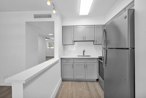 Tiny photo for 4051 NE 13th Avenue #69-3, Oakland Park, FL 33334 (MLS # B26040291)