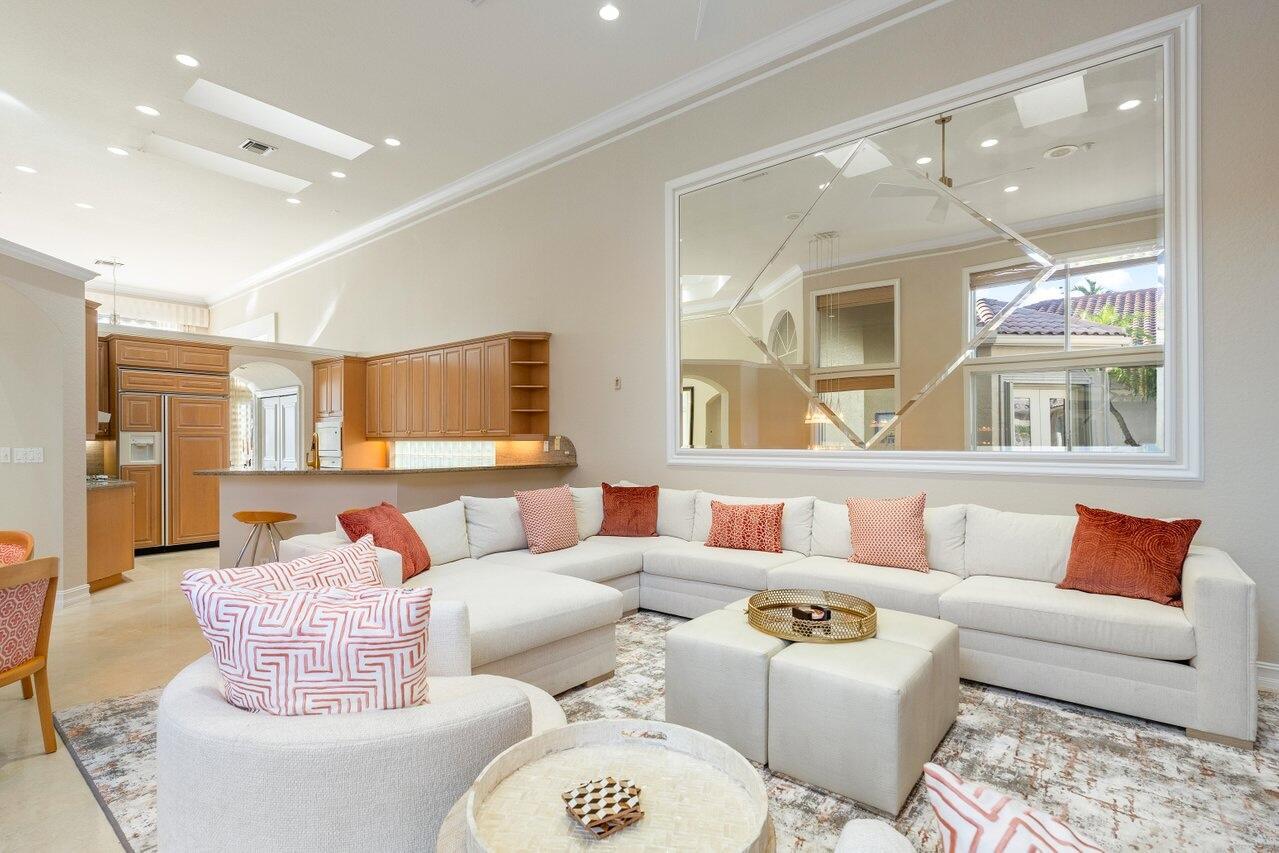 ISLES AT HUNTERS RUN - Residential