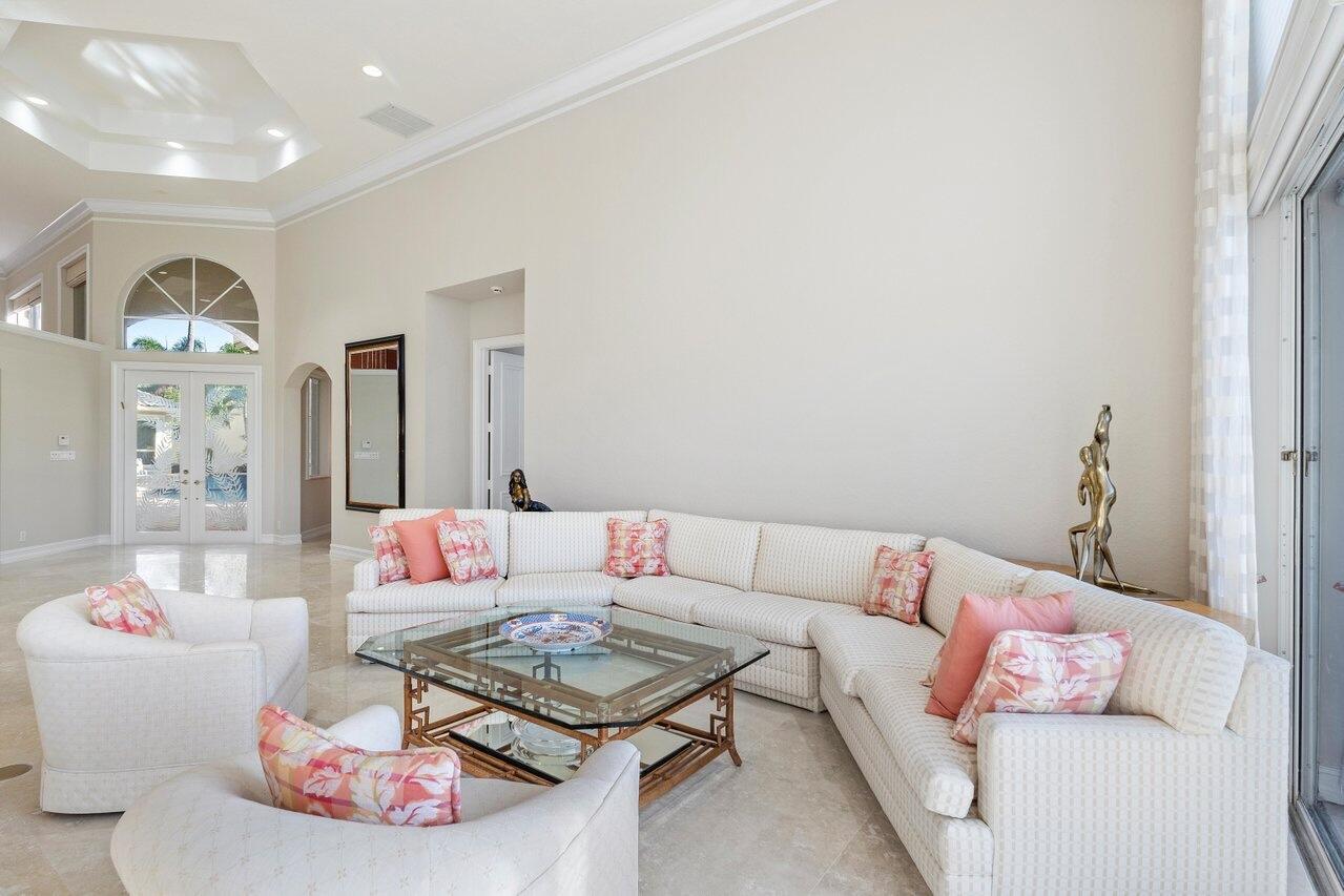 ISLES AT HUNTERS RUN - Residential