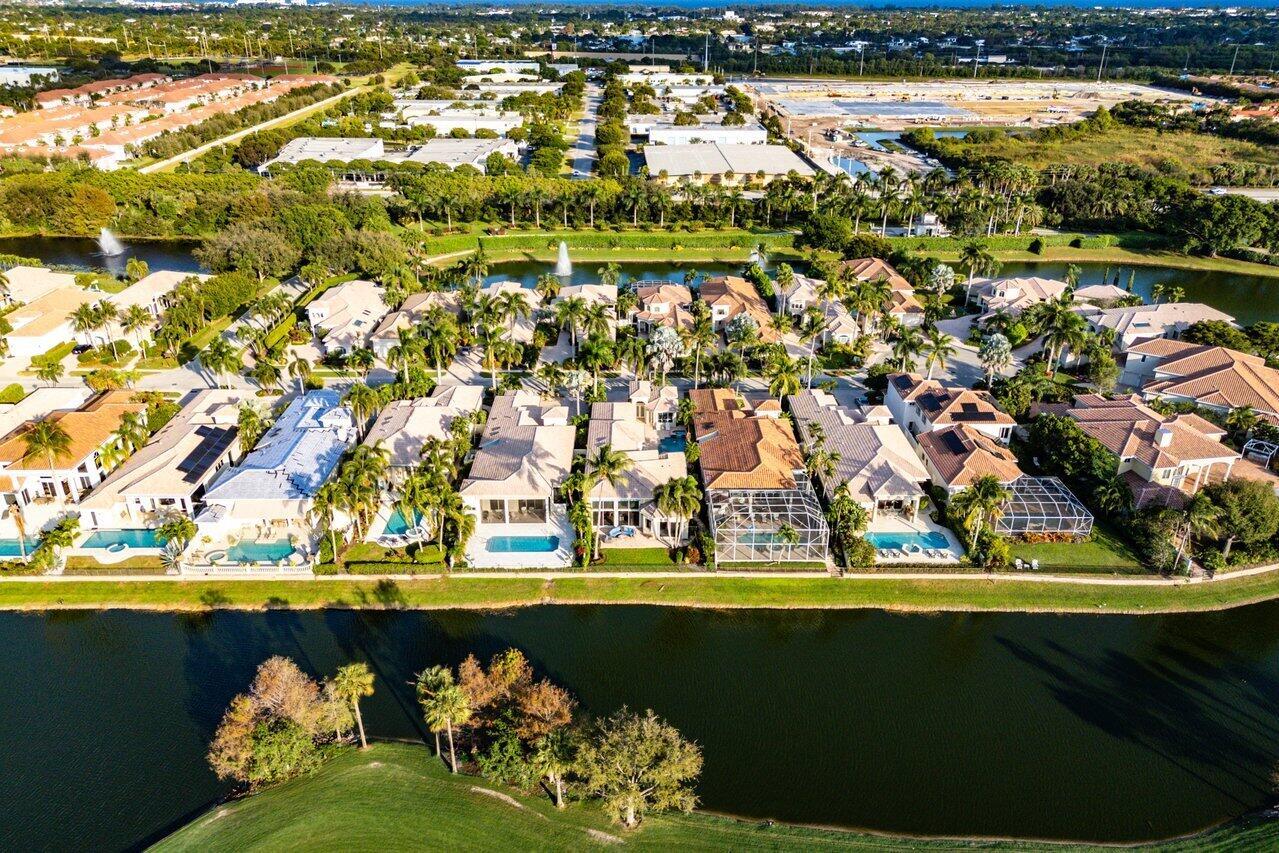 ISLES AT HUNTERS RUN - Residential