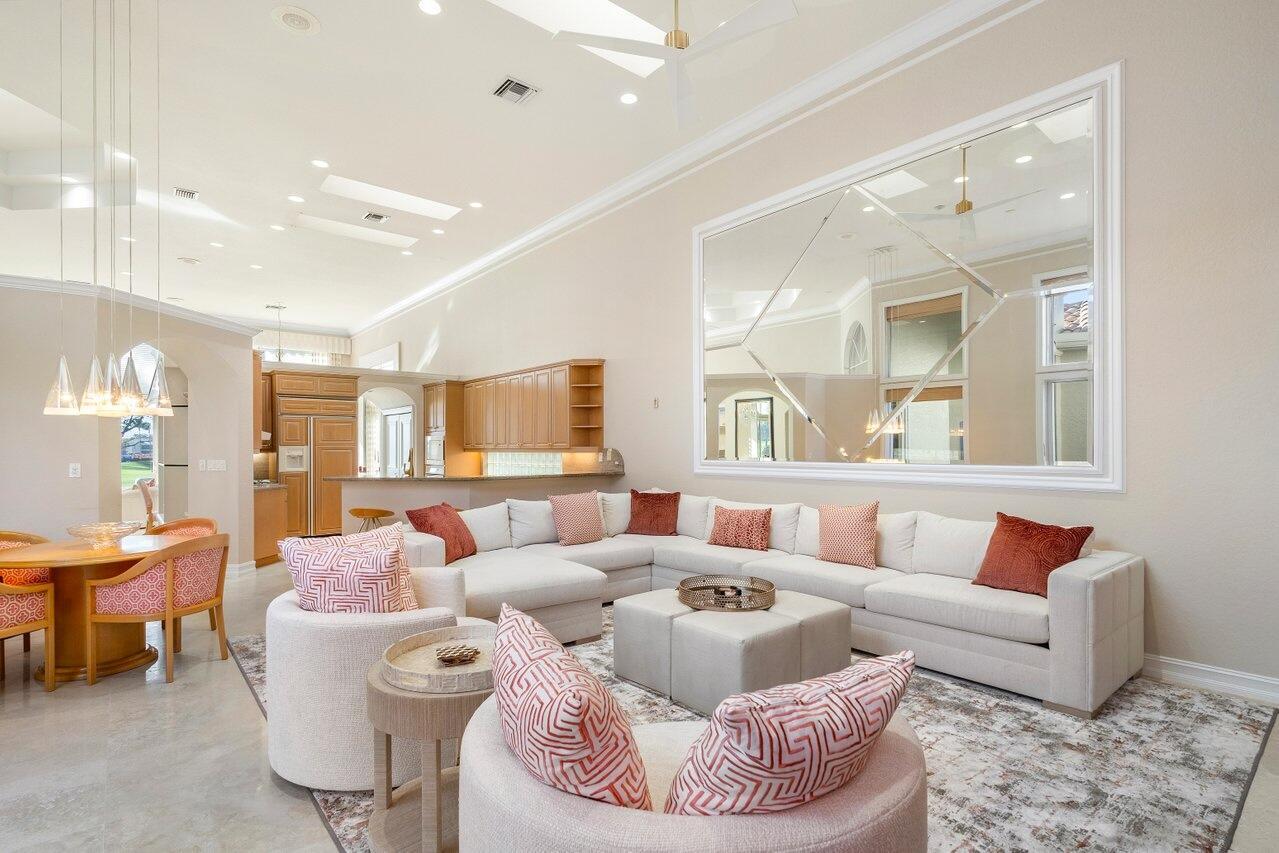 ISLES AT HUNTERS RUN - Residential