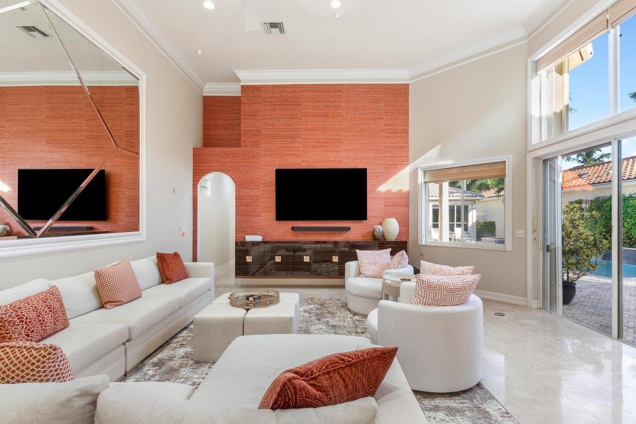 ISLES AT HUNTERS RUN - Residential
