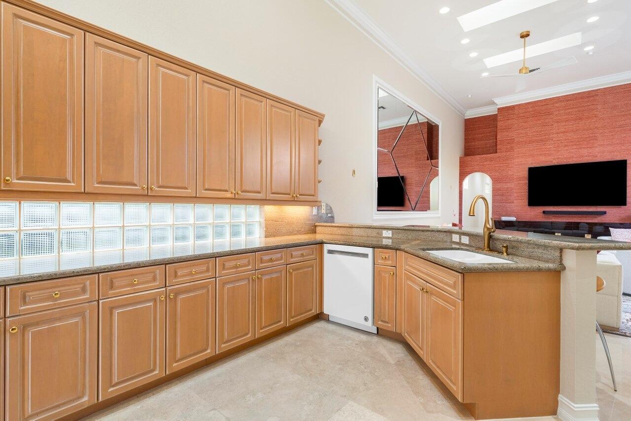 ISLES AT HUNTERS RUN - Residential