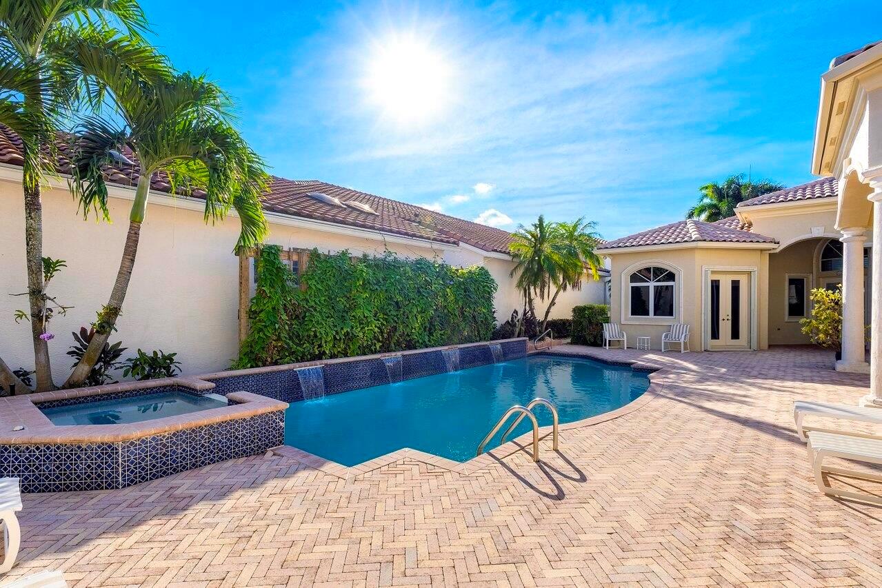 ISLES AT HUNTERS RUN - Residential