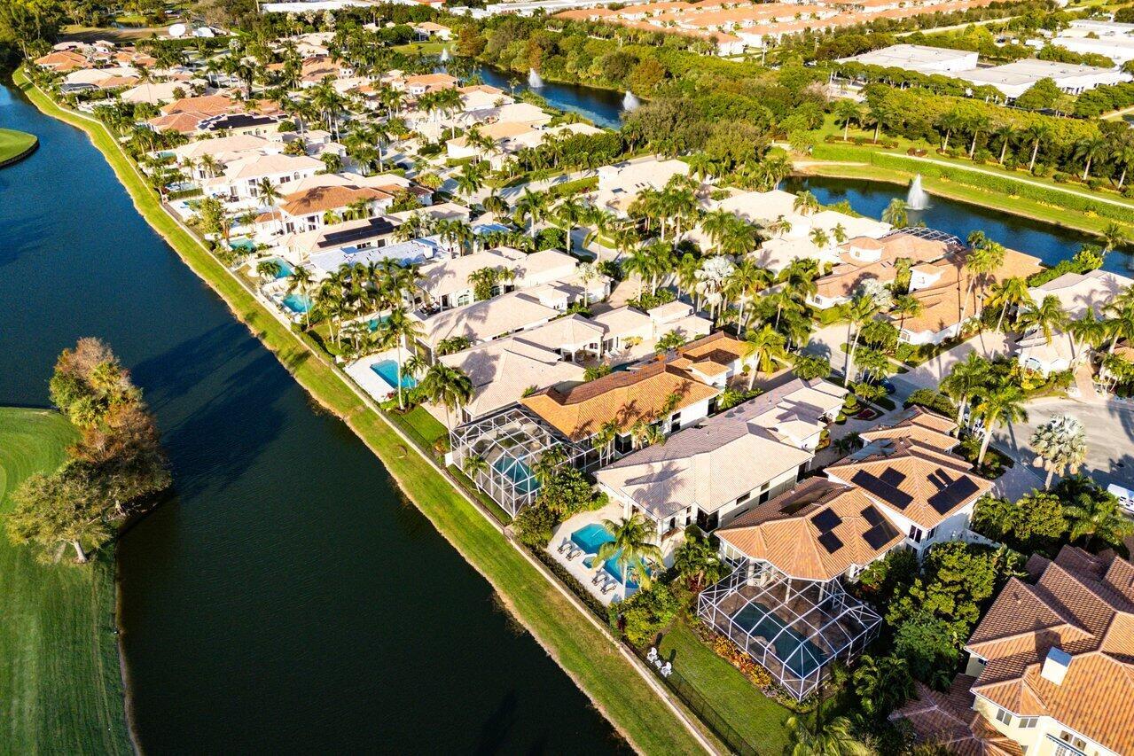 ISLES AT HUNTERS RUN - Residential