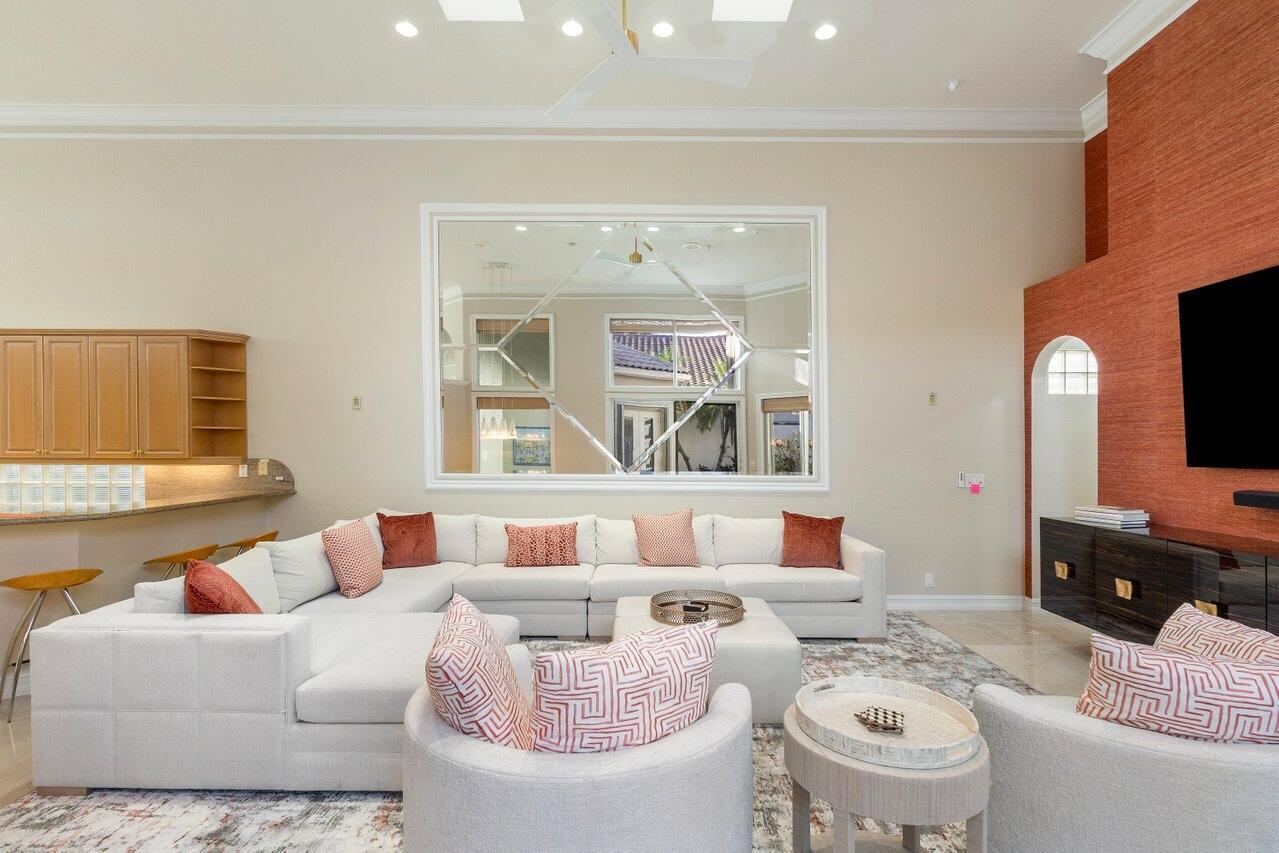 ISLES AT HUNTERS RUN - Residential