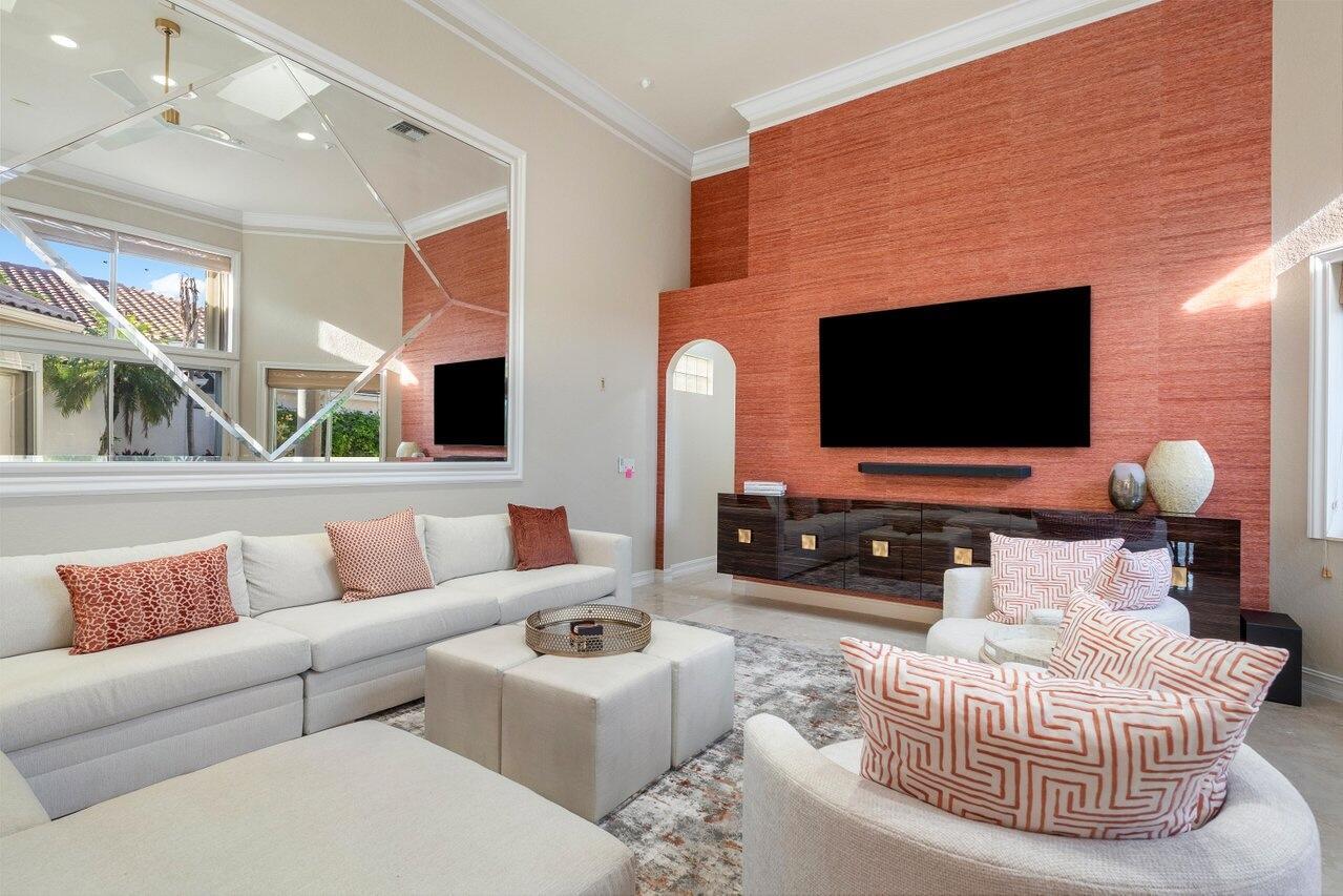ISLES AT HUNTERS RUN - Residential