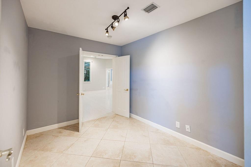 Lighthouse Point - Residential