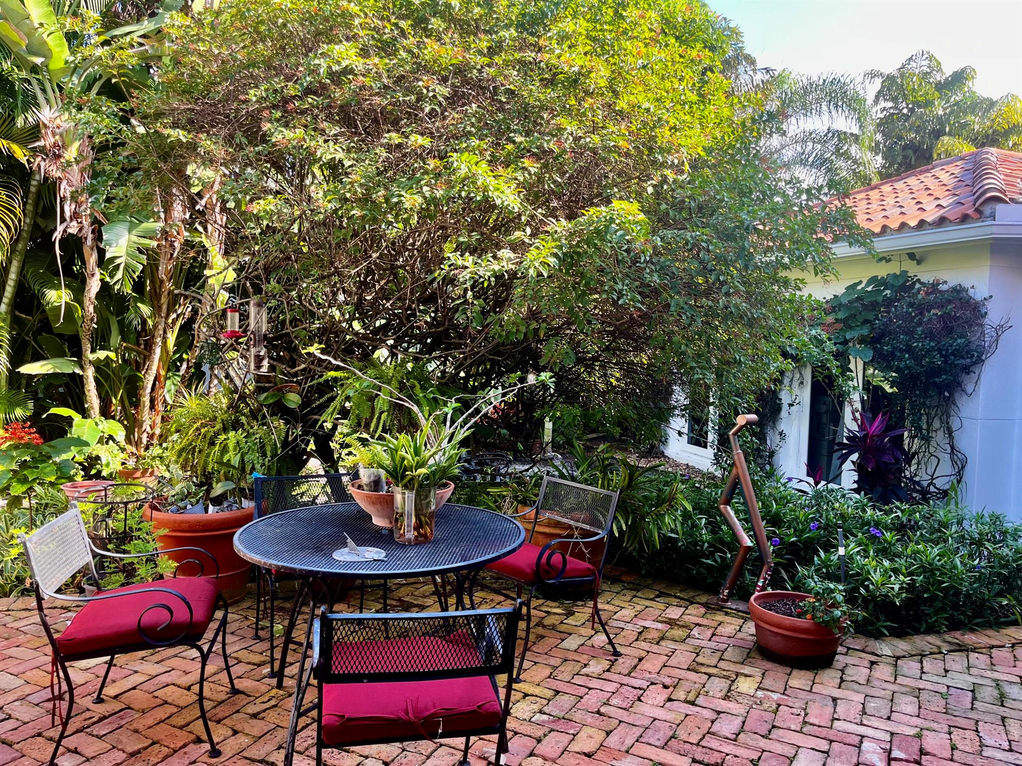 5921 Vista Linda Lane