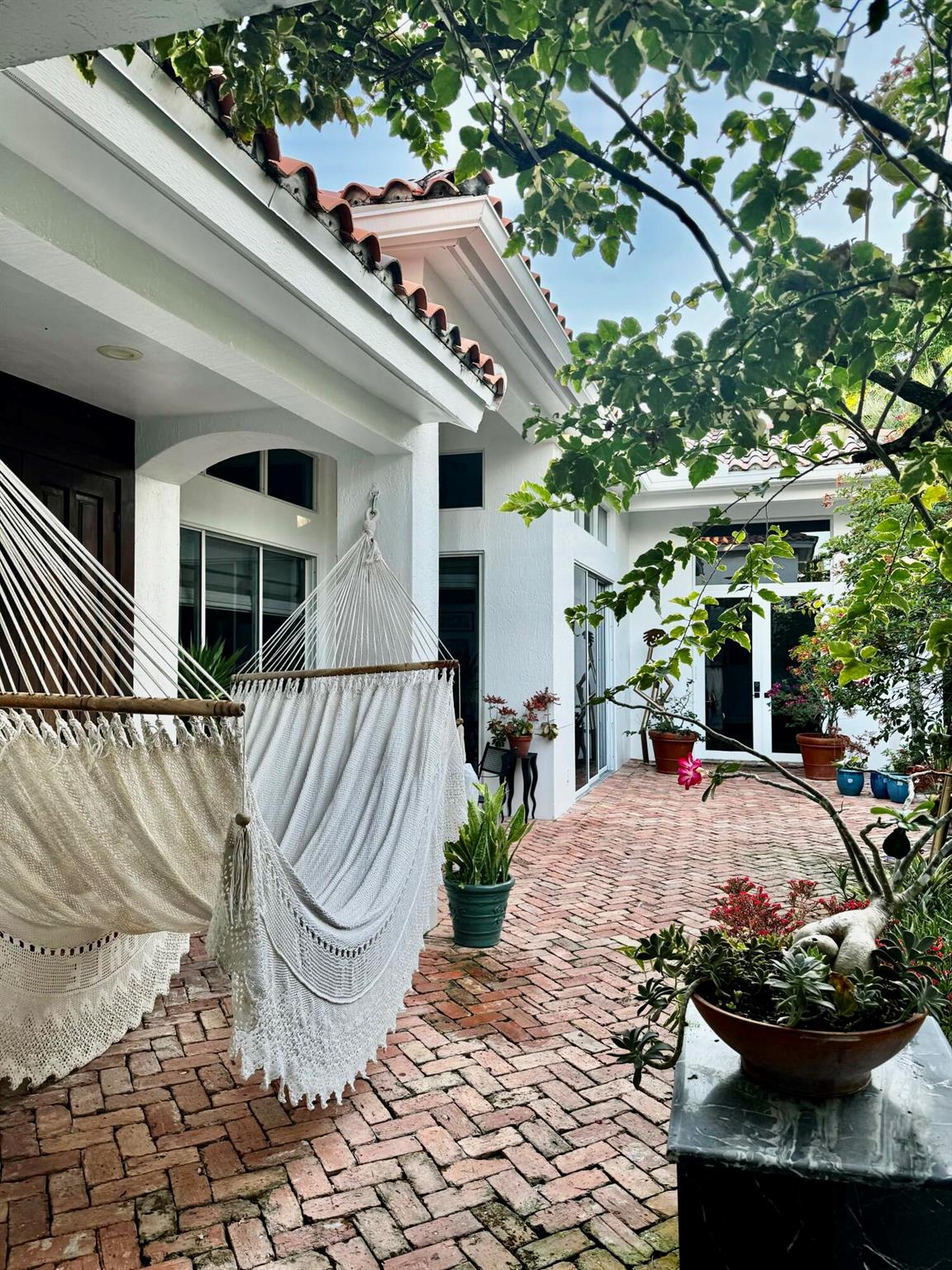 5921 Vista Linda Lane