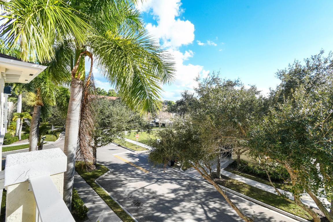 SOMERSET AT ABACOA CONDO - Residential