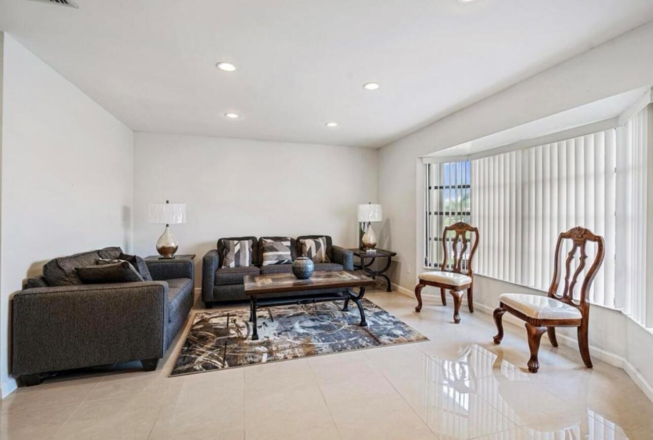 BUTTONWOOD 1 - Residential