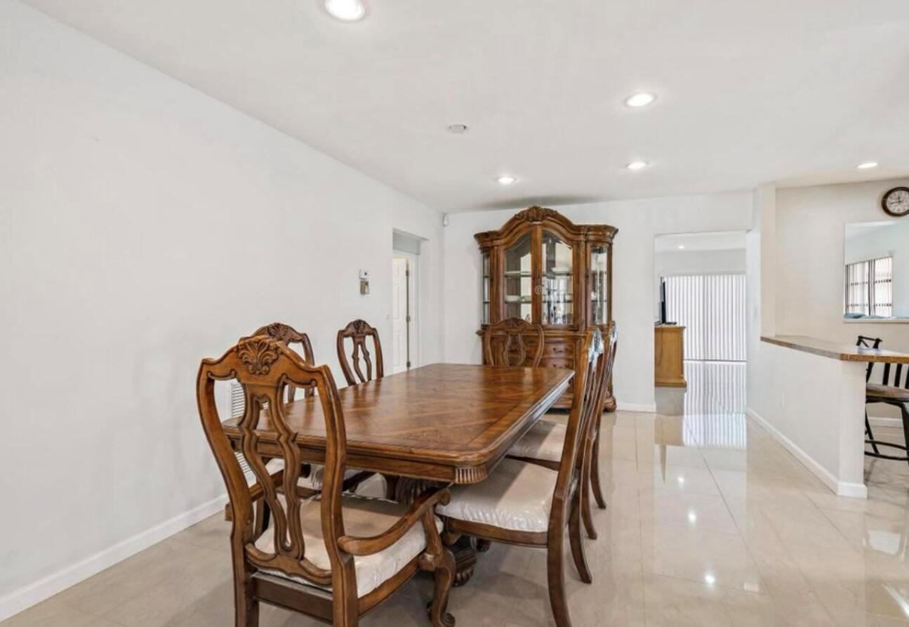 BUTTONWOOD 1 - Residential