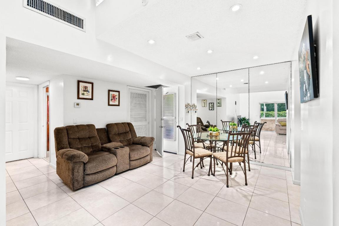 2538 Boundbrook Drive S 140