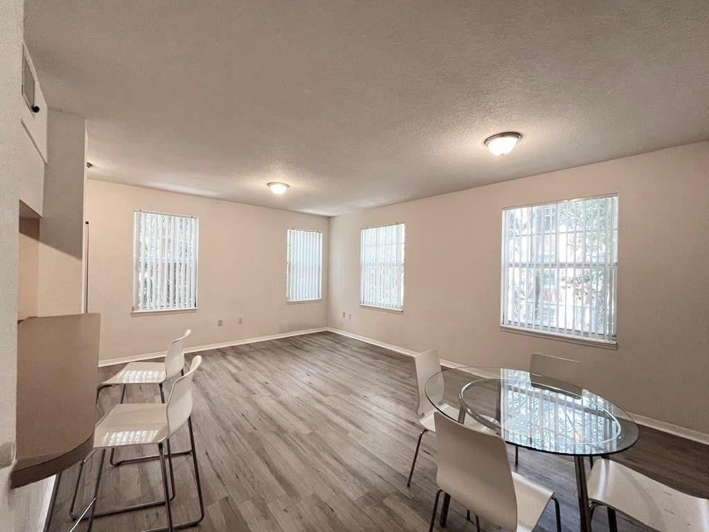 CYPRESS POINTE - Residential Lease
