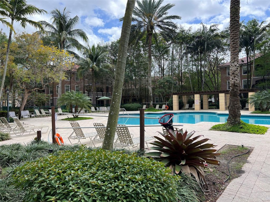 Photo of 6812 W Sample Road #6812, Coral Springs, FL 33067 (MLS # B26025294)
