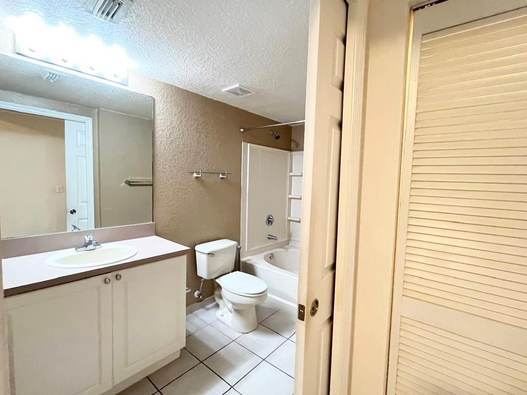 CYPRESS POINTE - Residential Lease