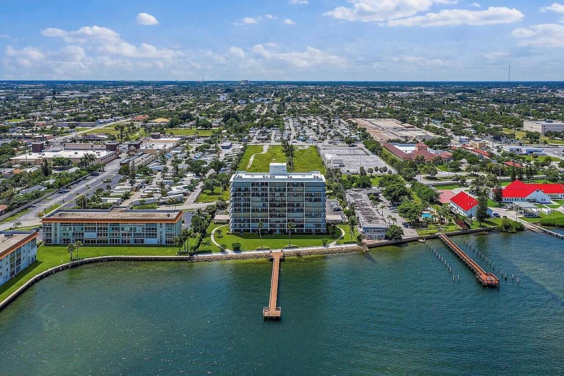 LAKE HARBOR COVE CONDO - Residential Lease