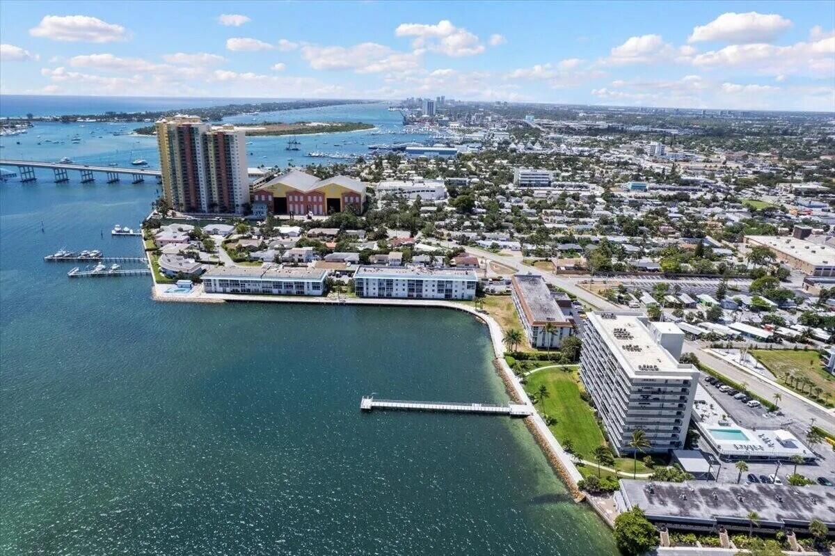 LAKE HARBOR COVE CONDO - Residential Lease