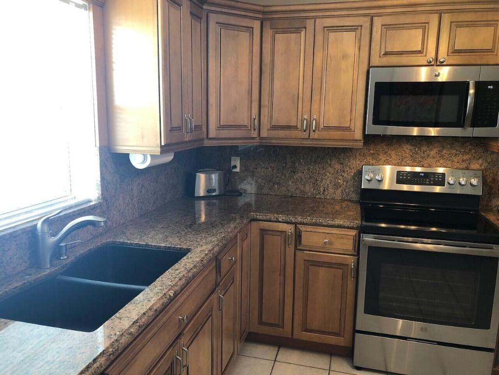 LAKE HARBOR COVE CONDO - Residential Lease