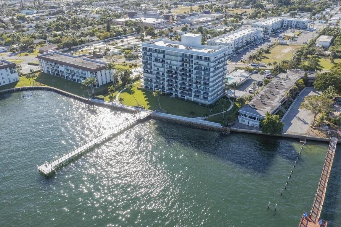 LAKE HARBOR COVE CONDO - Residential Lease