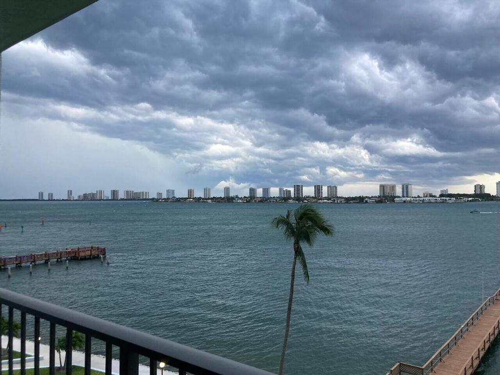 LAKE HARBOR COVE CONDO - Residential Lease