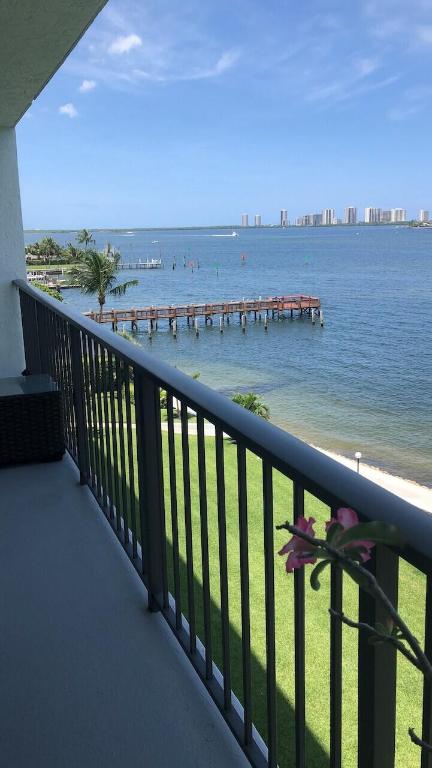 LAKE HARBOR COVE CONDO - Residential Lease