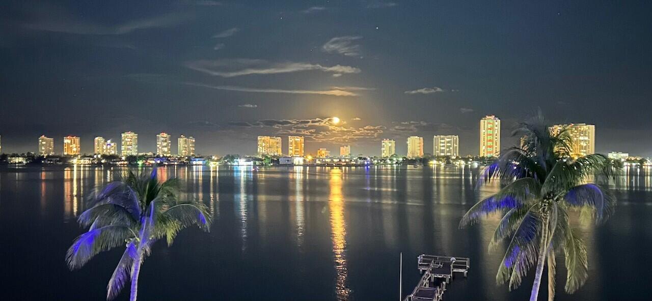 LAKE HARBOR COVE CONDO - Residential Lease