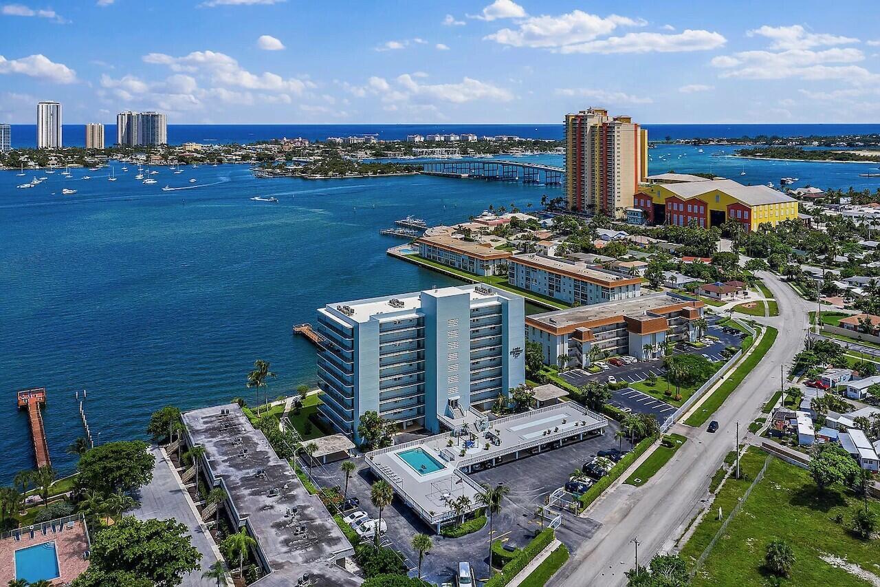 LAKE HARBOR COVE CONDO - Residential Lease