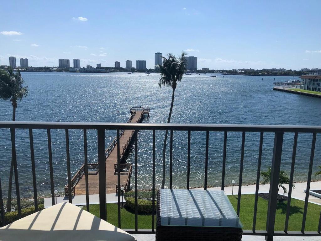 LAKE HARBOR COVE CONDO - Residential Lease