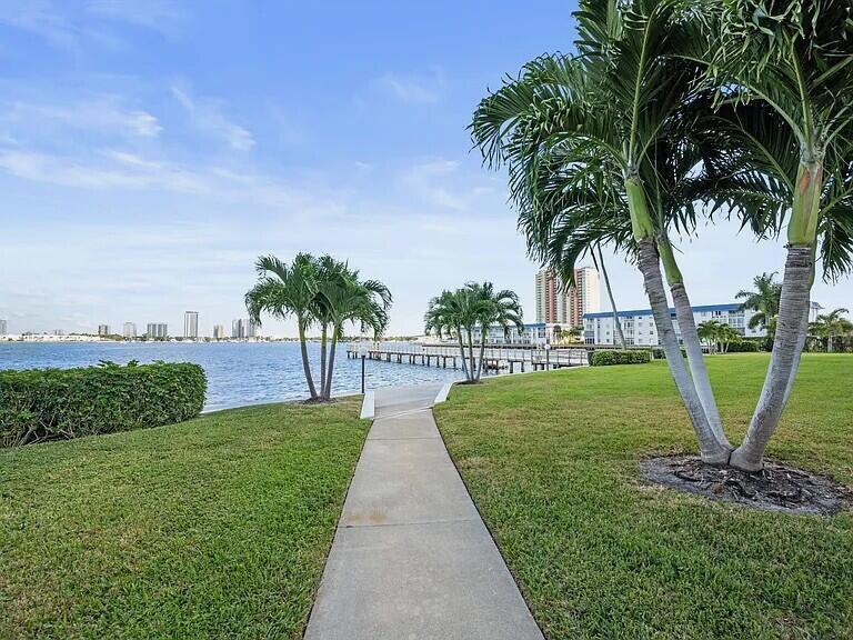 LAKE HARBOR COVE CONDO - Residential Lease