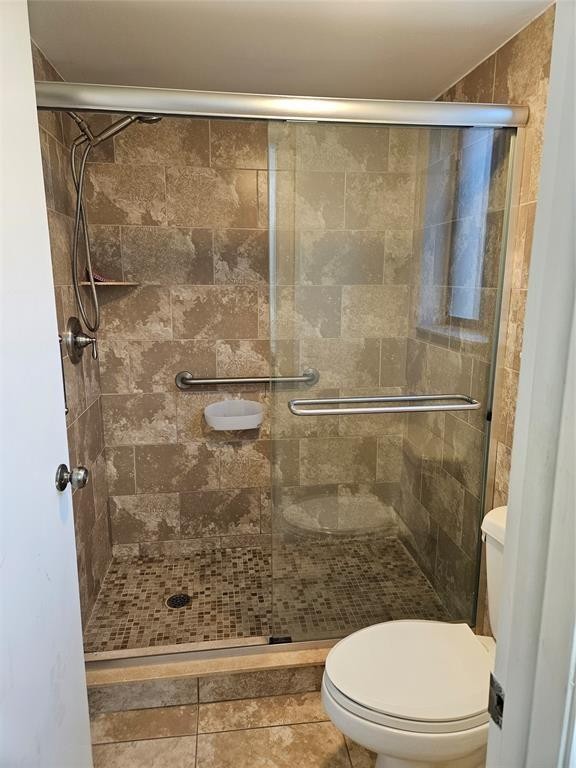 THE COURTYARD CONDOMINIUM - Residential