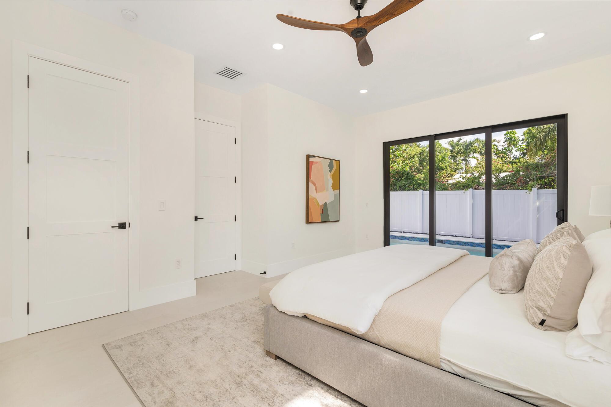 GALE LAKE WORTH PL NO 1 R - Residential