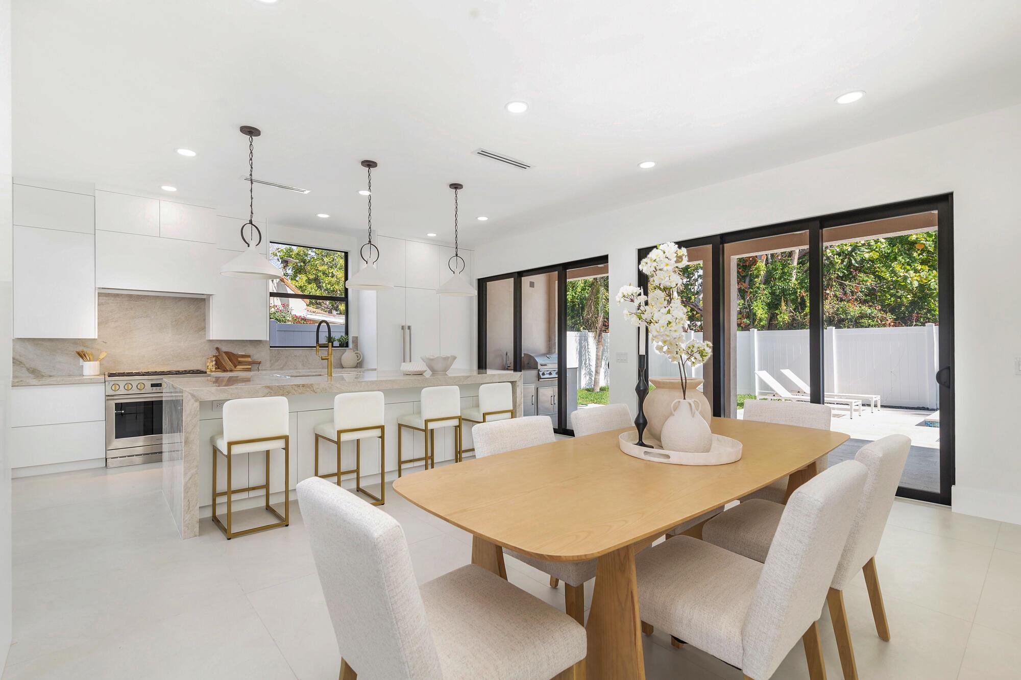 GALE LAKE WORTH PL NO 1 R - Residential