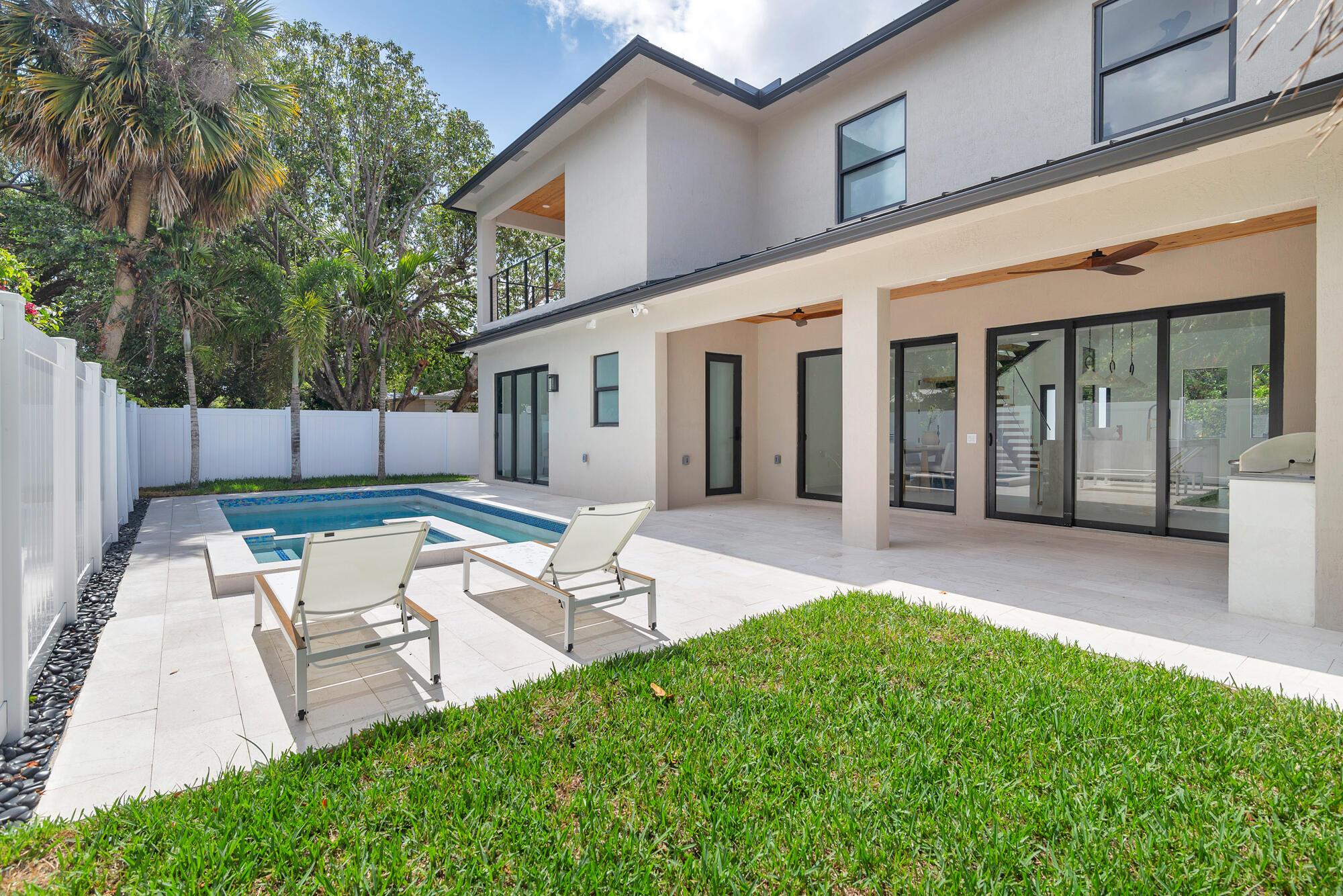 GALE LAKE WORTH PL NO 1 R - Residential