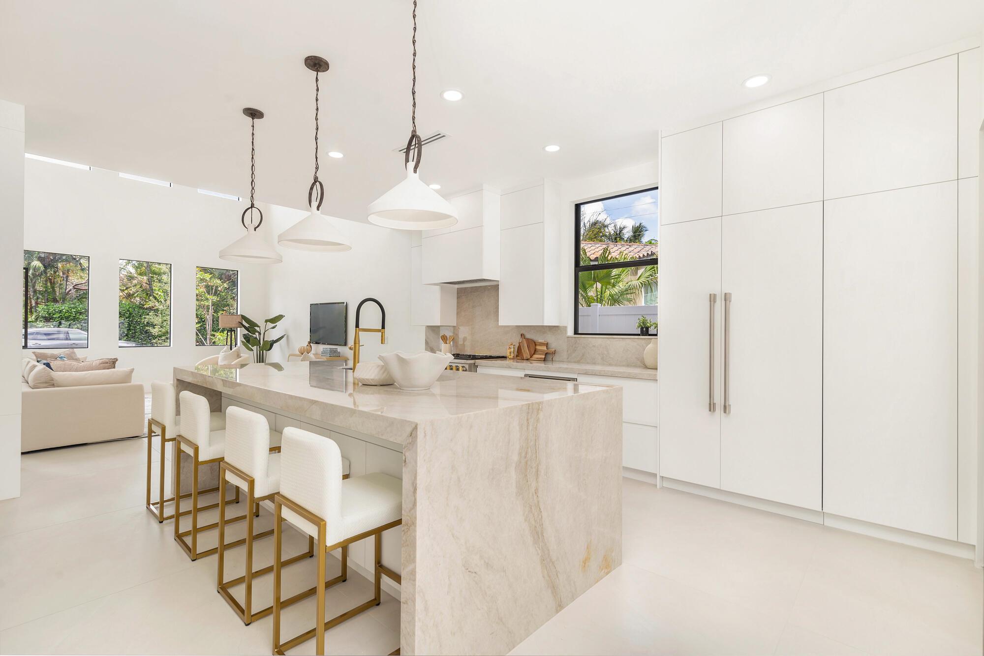 GALE LAKE WORTH PL NO 1 R - Residential