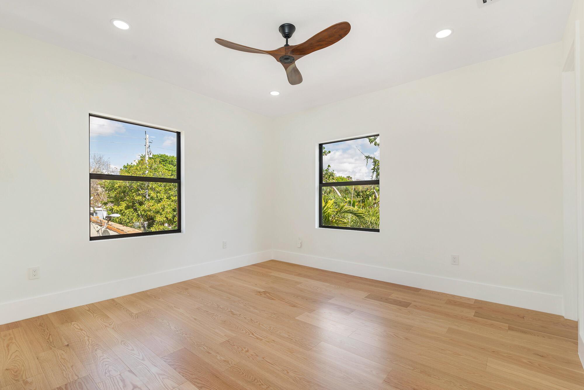 GALE LAKE WORTH PL NO 1 R - Residential