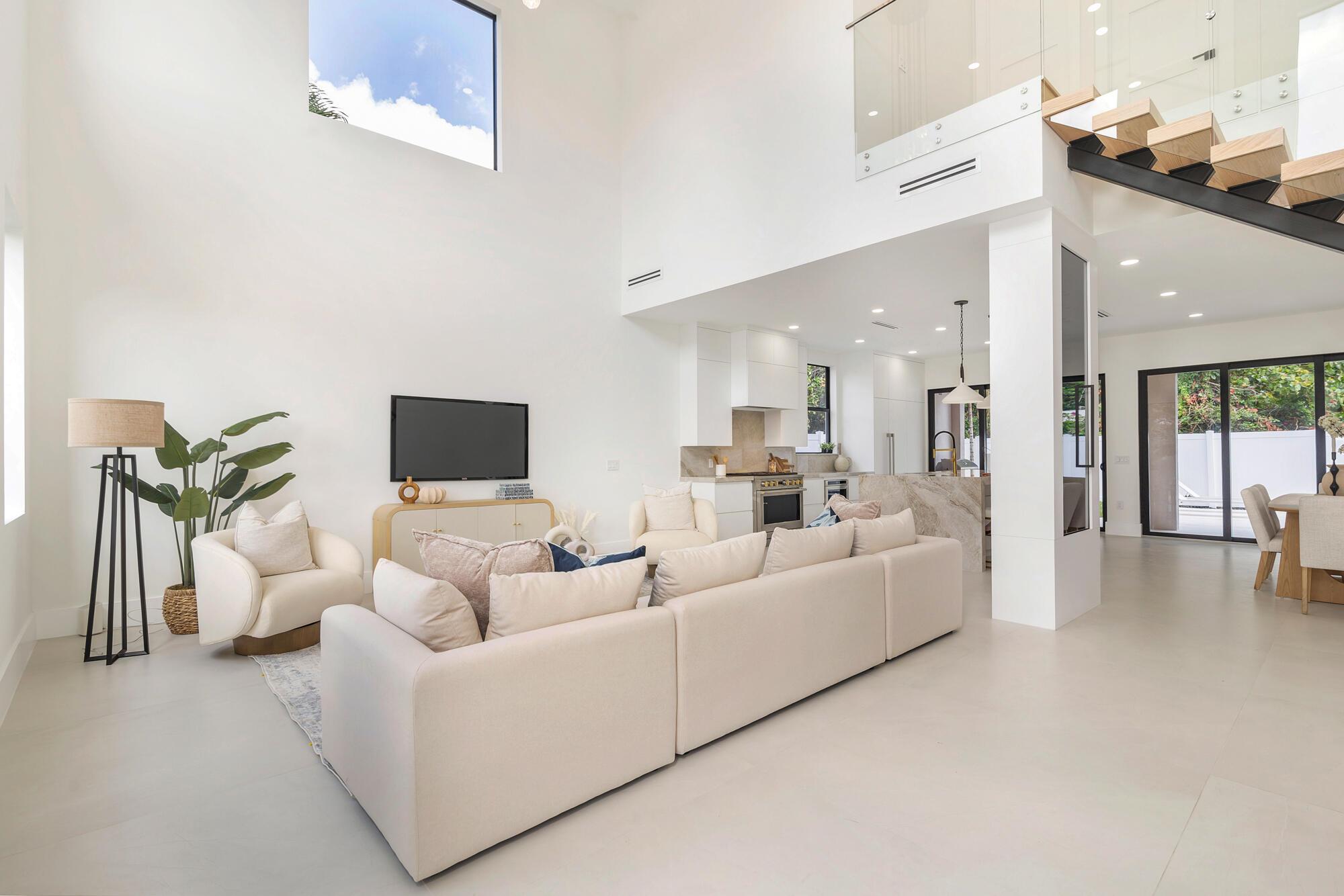 GALE LAKE WORTH PL NO 1 R - Residential