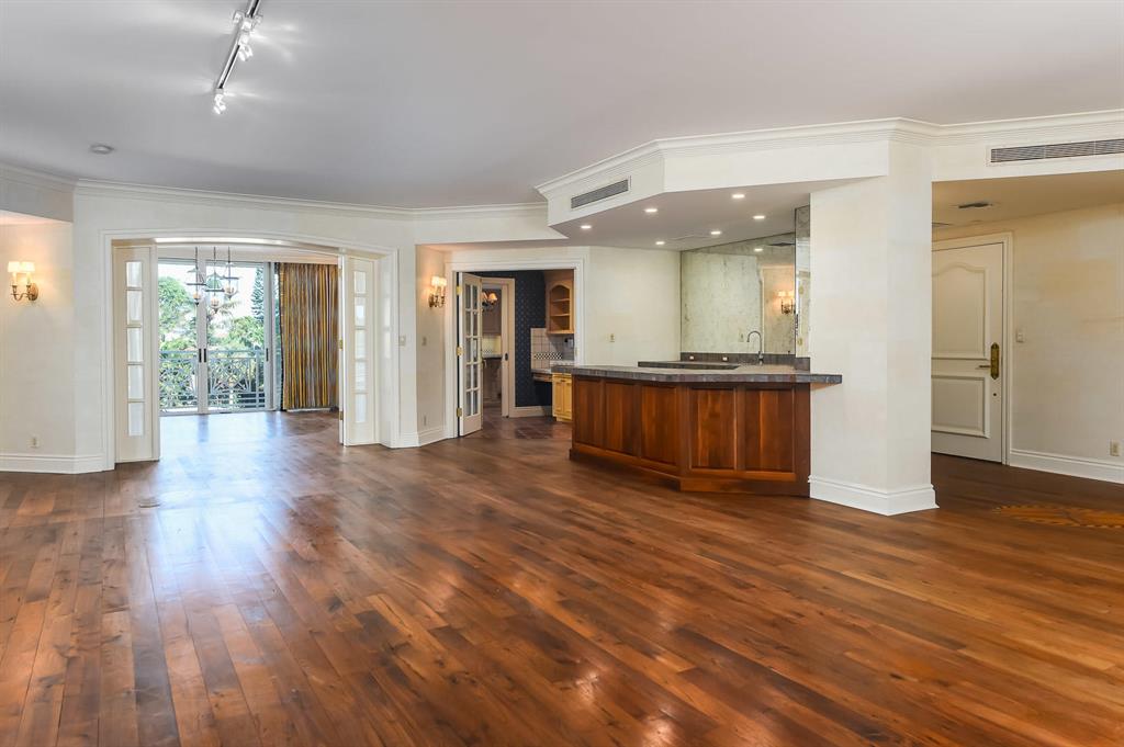 VILLAS INC - Residential