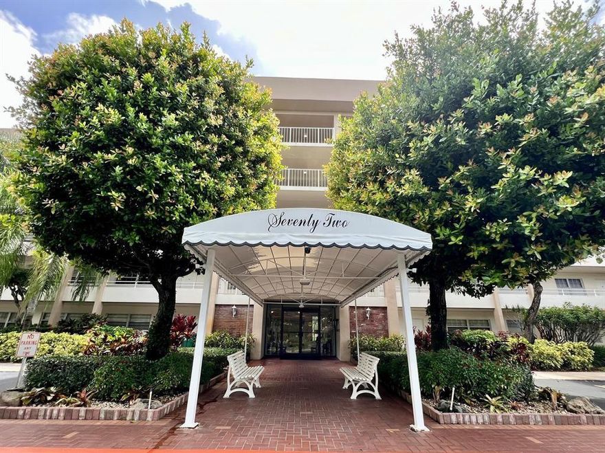 Big Price Reduction on this upgraded  "E" model condo in the golf community of Palm Aire County Club. Your new home features three bedrooms and two baths. The primary bedroom is split from the other bedrooms and  features an en suite bath with a tub/shower combination, three closets, including a large walk-in and a wonderful view of the oaks golf course. The living/dining room radiates with natural light from the large sliding glass doors that lead out to the screened in balcony. The third bedroom is open concept so can be used as another bedroom, office or den. IMPACT WINDOWS throughout so no need to worry about shutters. Great location and within walking distance to the two pools, park, tennis courts and publix grocery store. Call listing agent for your private viewing. Welcome Home to this upgraded  "E" model condo in the golf community of Palm Aire County Club. Your new home features three bedrooms and two baths. The primary bedroom is split from the other bedrooms and  features an en suite bath with a tub/shower combination, three closets, including a large walk-in and a wonderful view of the oaks golf course. The living/dining room radiates with natural light from the large sliding glass doors that lead out to the screened in balcony. The third bedroom is open concept so can be used as another bedroom, office or den. Impact windows throughout so no need to worry about shutters. Great location and within walking distance to park, tennis and publix. Call listing agent for your private viewing.