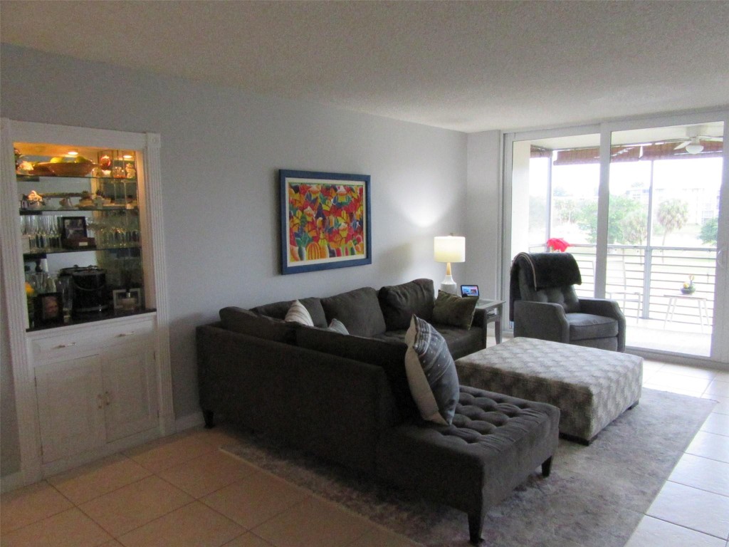 Palm Aire - Residential