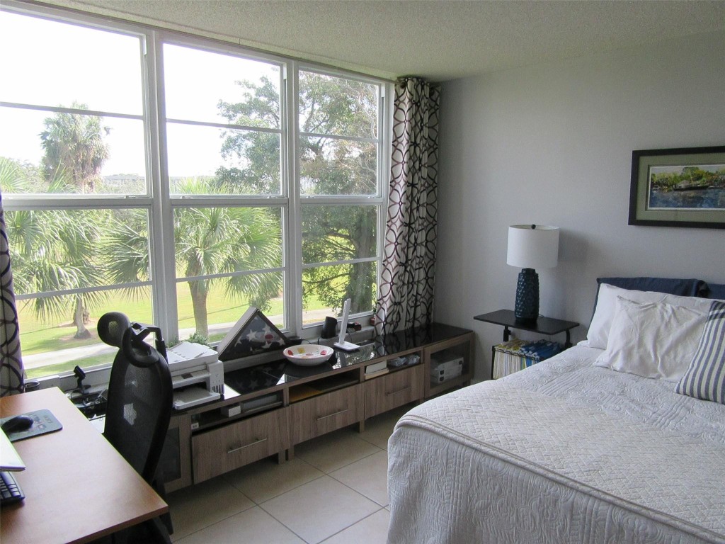 Palm Aire - Residential