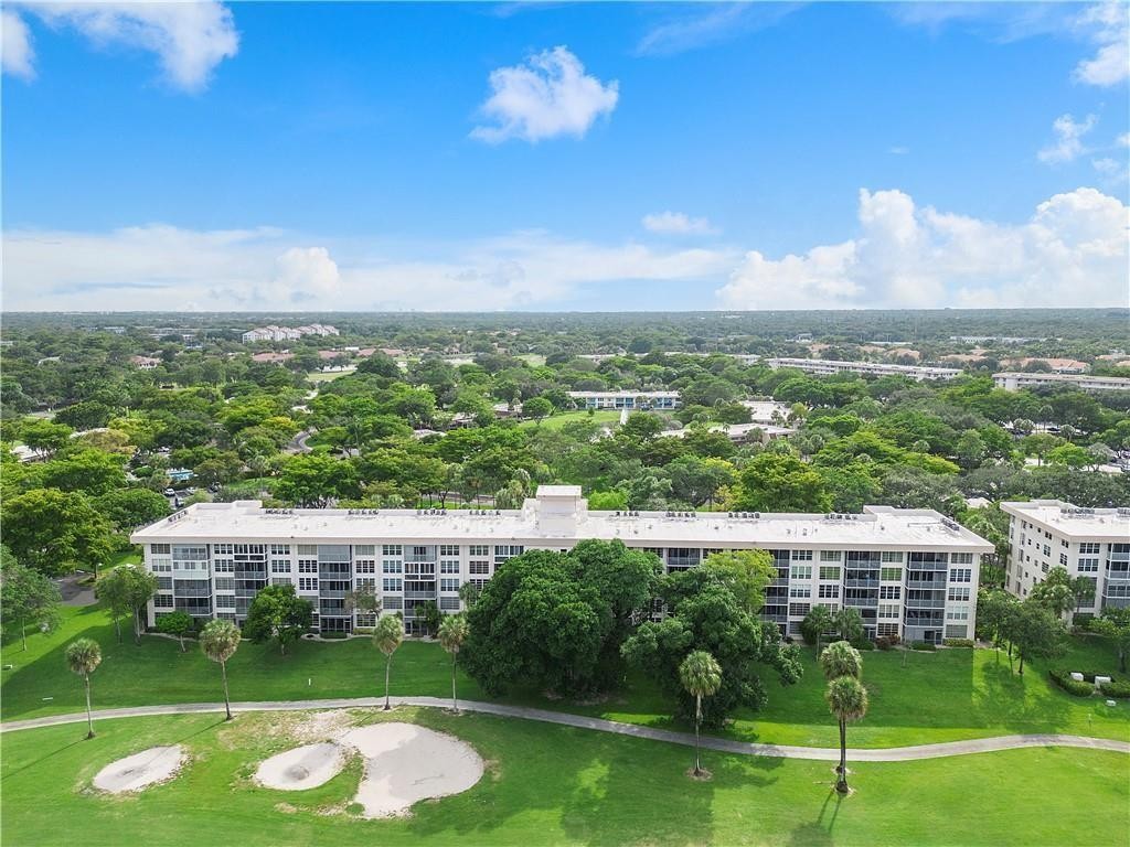 Palm Aire - Residential